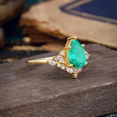 Luxe  Classic 5-Prong Pear-Cut Emerald Engagement Ring