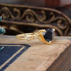 Classic Nature-Inspired 3-Prong Heart-Shaped Black Onyx Engagement Ring