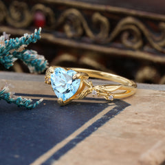 Classic Nature-Inspired 3-Prong Heart-Shaped Natural Aquamarine Engagement Ring