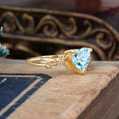 Classic Nature-Inspired 3-Prong Heart-Shaped Natural Aquamarine Engagement Ring
