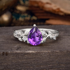 Luxury Nature-Inspired 3-Prong Pear-Cut Amethyst Engagement Ring