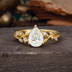 Luxury Nature-Inspired 3-Prong Pear-Cut Moissanite Engagement Ring