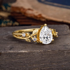Luxury Nature-Inspired 3-Prong Pear-Cut Lab Diamond Engagement Ring