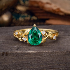 Luxury Nature-Inspired 3-Prong Pear-Cut Emerald Engagement Ring
