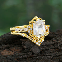 Vintage 4-Prong Emerald-Cut Moissanite Ring Set