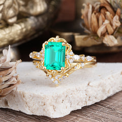 Vintage 4-Prong Emerald-Cut Emerald Ring Set
