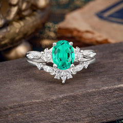 Elegant Oval Cut Emerald Engagement Ring Set – 2PC
