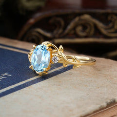 Contemporary Nature-Inspired 4-Prong Oval-Cut Natural Aquamarine Engagement Ring