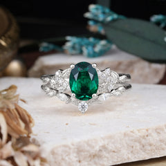 Nature-Inspired Luxury 4-Prong Oval-Cut Emerald Engagement Ring Set