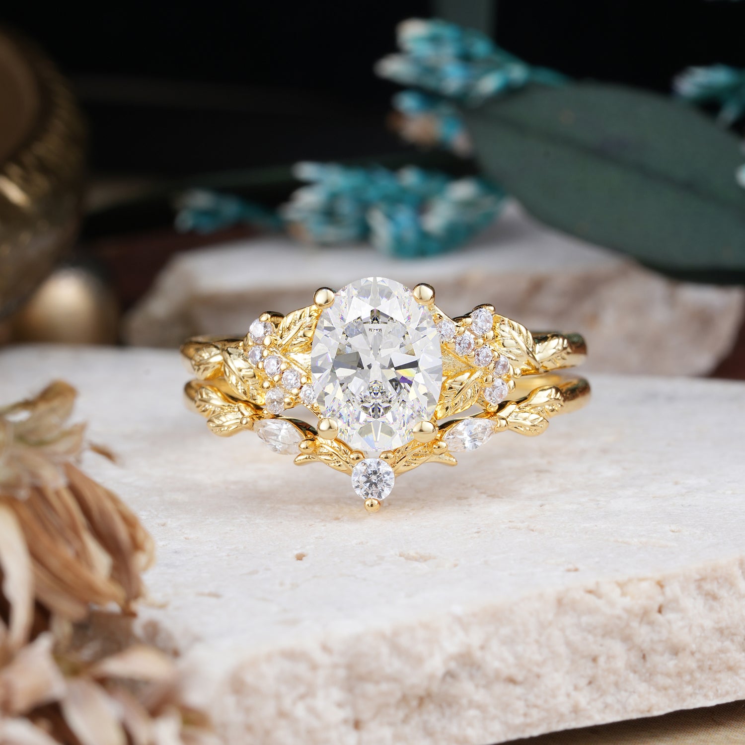 Nature-Inspired Luxury 4-Prong Oval-Cut Moissanite Bridal Ring Set