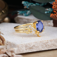 Nature-Inspired Luxury 4-Prong Oval-Cut Tanzanite Engagement Ring Set