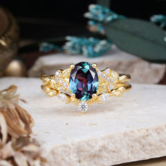 Nature-Inspired Luxury 4-Prong Oval-Cut Alexandrite Engagement Ring Set