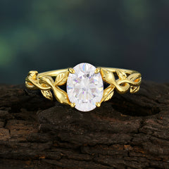 Nature-inspired Botanical Vine Entwined 4-Prong Oval-Cut Moissanite Engagement Ring