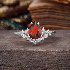 Nature and Moon-Inspired 4-Prong Pear-Cut Natural Garnet Engagement Ring