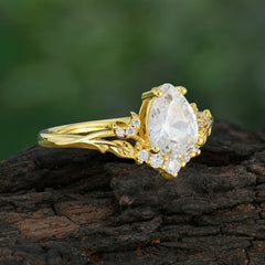 Nature and Moon-Inspired 4-Prong Pear-Cut Moissanite Engagement Ring