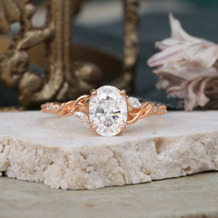 Fashion-Forward Oval Lab Diamond Alternative - Luxury 4-Prong Moissanite Engagement Ring