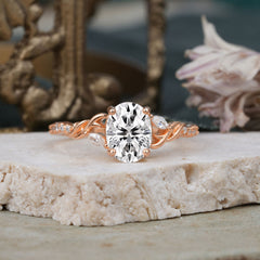 Fashion-Forward Luxury 4-Prong Lab Diamond Engagement Ring