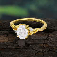 Fashion-Forward Oval Lab Diamond Alternative - Luxury 4-Prong Moissanite Engagement Ring