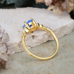 Fashion-Forward  Luxury 4-Prong Sapphire Engagement Ring