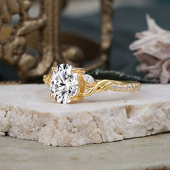 Fashion-Forward Luxury 4-Prong Lab Diamond Engagement Ring