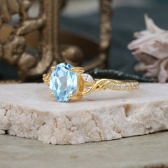 Fashion-Forward Luxury 4-Prong Aquamarine Engagement Ring