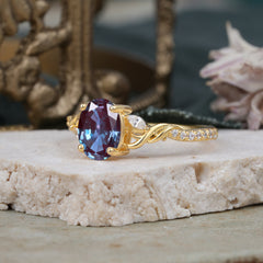 Fashion-Forward Luxury 4-Prong Alexandrite Engagement Ring