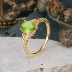 Fashion-Forward Luxury 4-Prong Peridot Engagement Ring