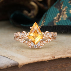 Luxurious Nature-Inspired 4-Prong Kite-Cut Natural Citrine Engagement Ring Set
