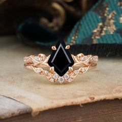 Luxurious Nature-Inspired 4-Prong Kite-Cut Natural Black Onyx Engagement Ring Set