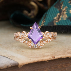 Luxurious Nature-Inspired 4-Prong Kite-Cut Natural Amethyst Engagement Ring Set