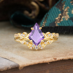 Luxurious Nature-Inspired 4-Prong Kite-Cut Natural Amethyst Engagement Ring Set