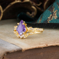 Luxurious Nature-Inspired 4-Prong Kite-Cut Natural Amethyst Engagement Ring Set