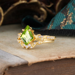 Luxurious Nature-Inspired 4-Prong Kite-Cut Natural Peridot Engagement Ring Set