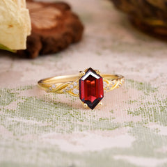 Classic 4-Prong Hexagonal-Cut Natural Garnet Engagement Ring