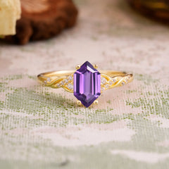 Classic 4-Prong Hexagonal-Cut Natural Amethyst Engagement Ring