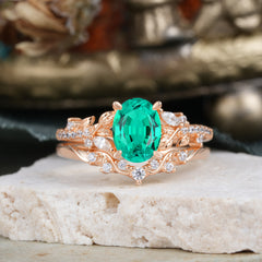 Vintage 4-Prong Oval-Cut Emerald Engagement Ring Set