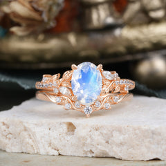 Vintage 4-Prong Oval-Cut Moonstone Engagement Ring Set