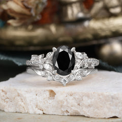 Vintage 4-Prong Oval-Cut Black Onyx Engagement Ring Set
