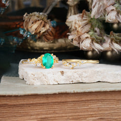 Vintage 4-Prong Oval-Cut Emerald Engagement Ring Set