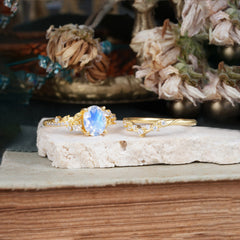 Vintage 4-Prong Oval-Cut Moonstone Engagement Ring Set