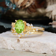 Vintage 4-Prong Oval-Cut Peridot Engagement Ring Set