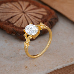 Nature-Inspired 4-Prong Oval-Cut Moissanite Engagement Ring