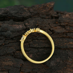 Nature-Inspired Exquisite Minimalist Moissanite Engagement Ring