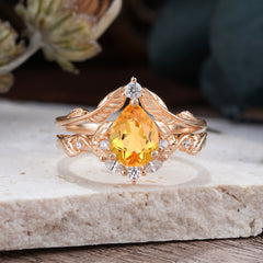Nature-Inspired 3-Prong Tear-Cut Citrine Engagement Ring Set