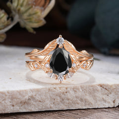 Nature-Inspired 3-Prong Tear-Cut Black Onyx Engagement Ring Set