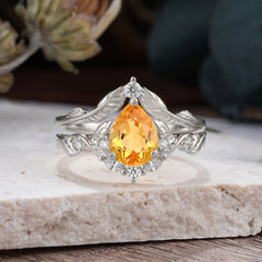 Nature-Inspired 3-Prong Tear-Cut Citrine Engagement Ring Set