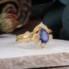 Nature-Inspired 3-Prong Tear-Cut Tanzanite Engagement Ring Set