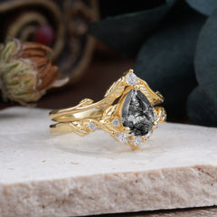 Nature-Inspired 3-Prong Tear-Cut Black Rutilated Quartz Engagement Ring Set
