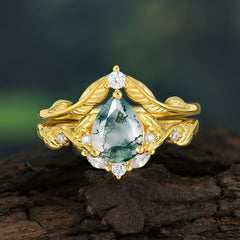 Nature-Inspired 3-Prong Tear-Cut Natural Moss Agate Engagement Ring Set