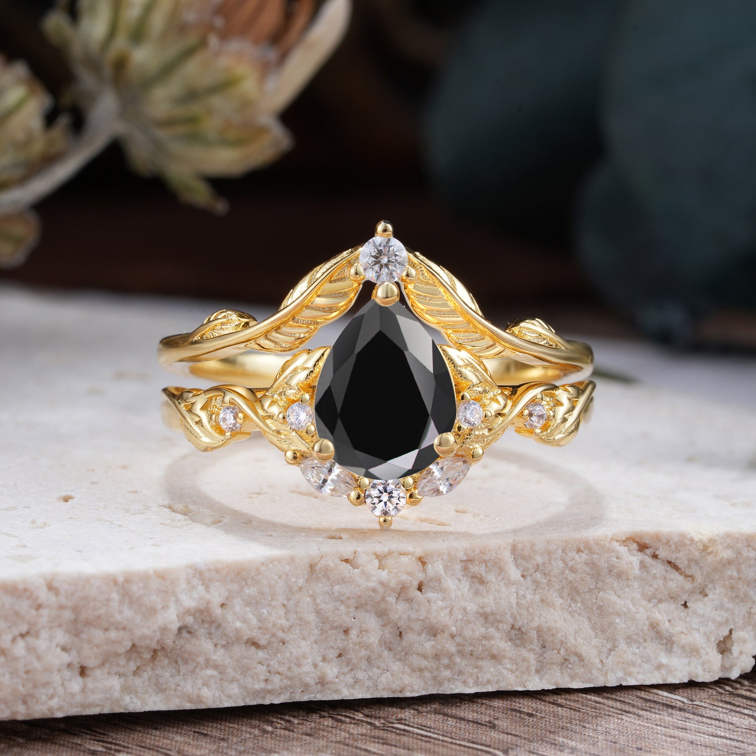 Nature-Inspired 3-Prong Pear-Cut Black Onyx Engagement Ring Set